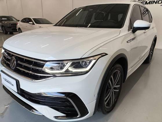 VOLKSWAGEN TIGUAN 2.0 300 TSI GASOLINA ALLSPACE R-LINE AUTOMÁTICO VOLKSWAGEN TIGUAN 2.0 300 TSI GASOLINA ALLSPACE R-LINE AUTOMÁTICO
